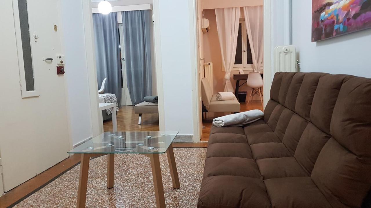 Olive Apartment- Athens Center, 4 Bd, 1.5 Bath Extérieur photo